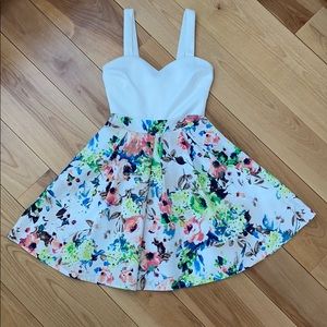 Junior’s Floral dress